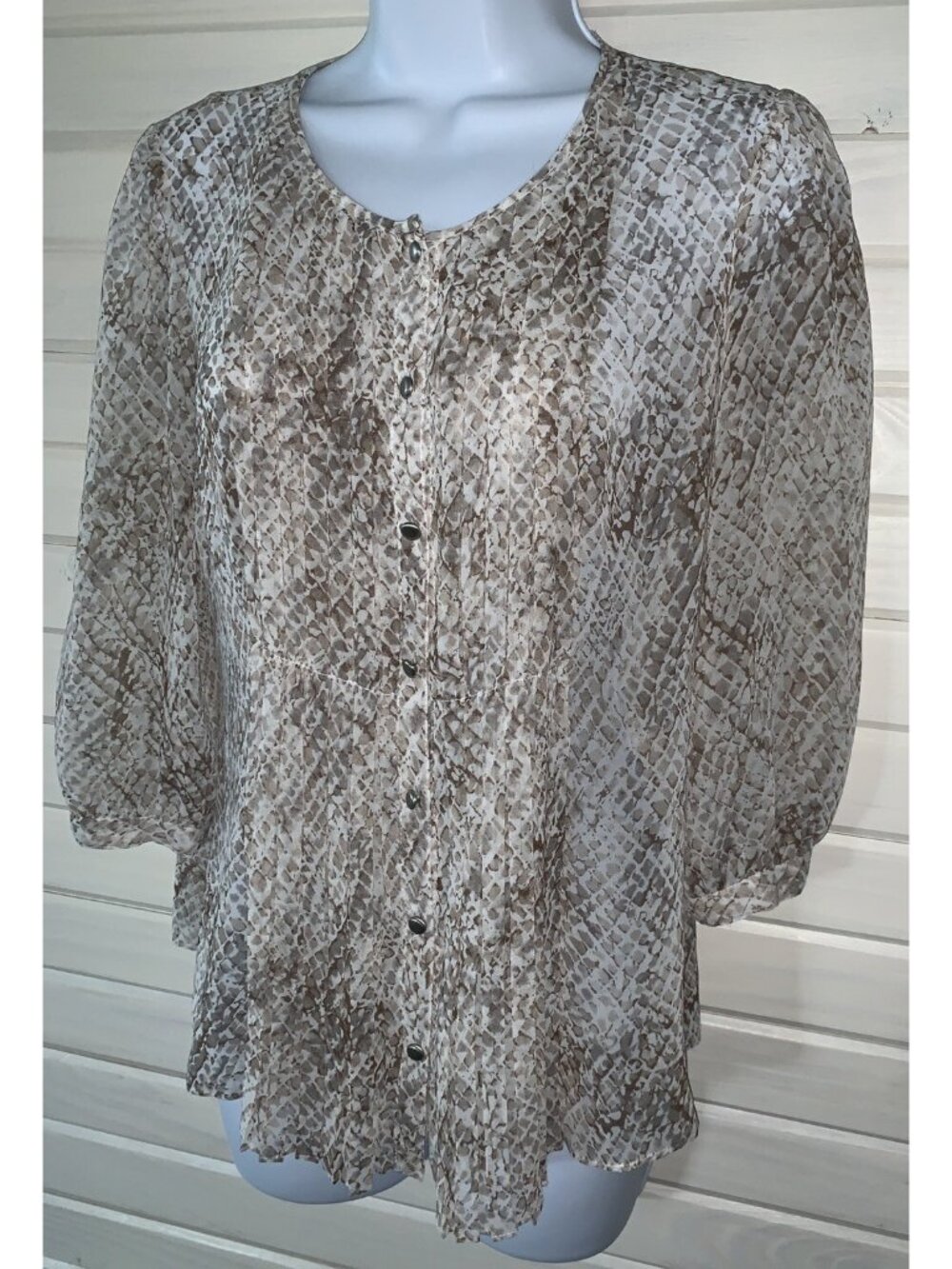 Talbots Sz Petites 8P Snake Print Pintucked Semi Sheer 3/4 Sleeve Blouse EUC
